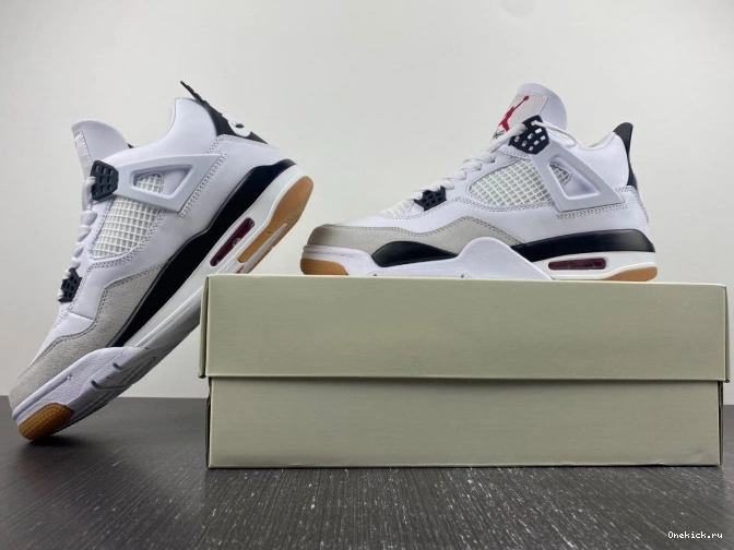 One Kick Retro Jordan SB 4 DR5415-100 0714
